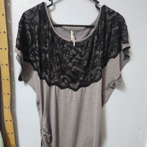 🌻3 for $20 Vanity Clothing🌻